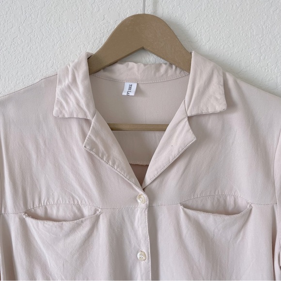 Light Pink short sleeve button up shirt - Picture 2 of 3